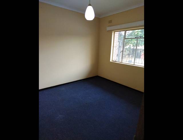 2 BEDROOM APARTMENT FOR SALE IN RUSTENBURG CENTRAL